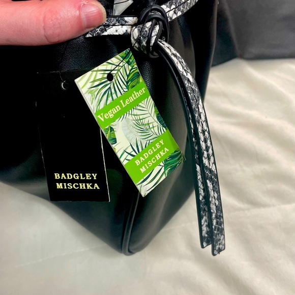 Badgley Mischka black, vegan leather bag with snake print handle - Picture 4 of 8